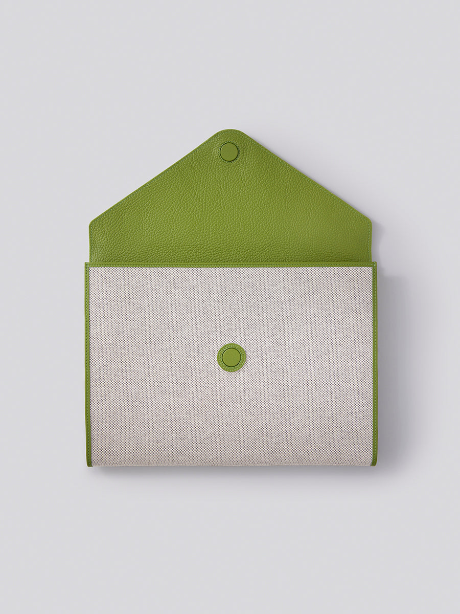 The Laptop Sleeve - Four Seasons At Home