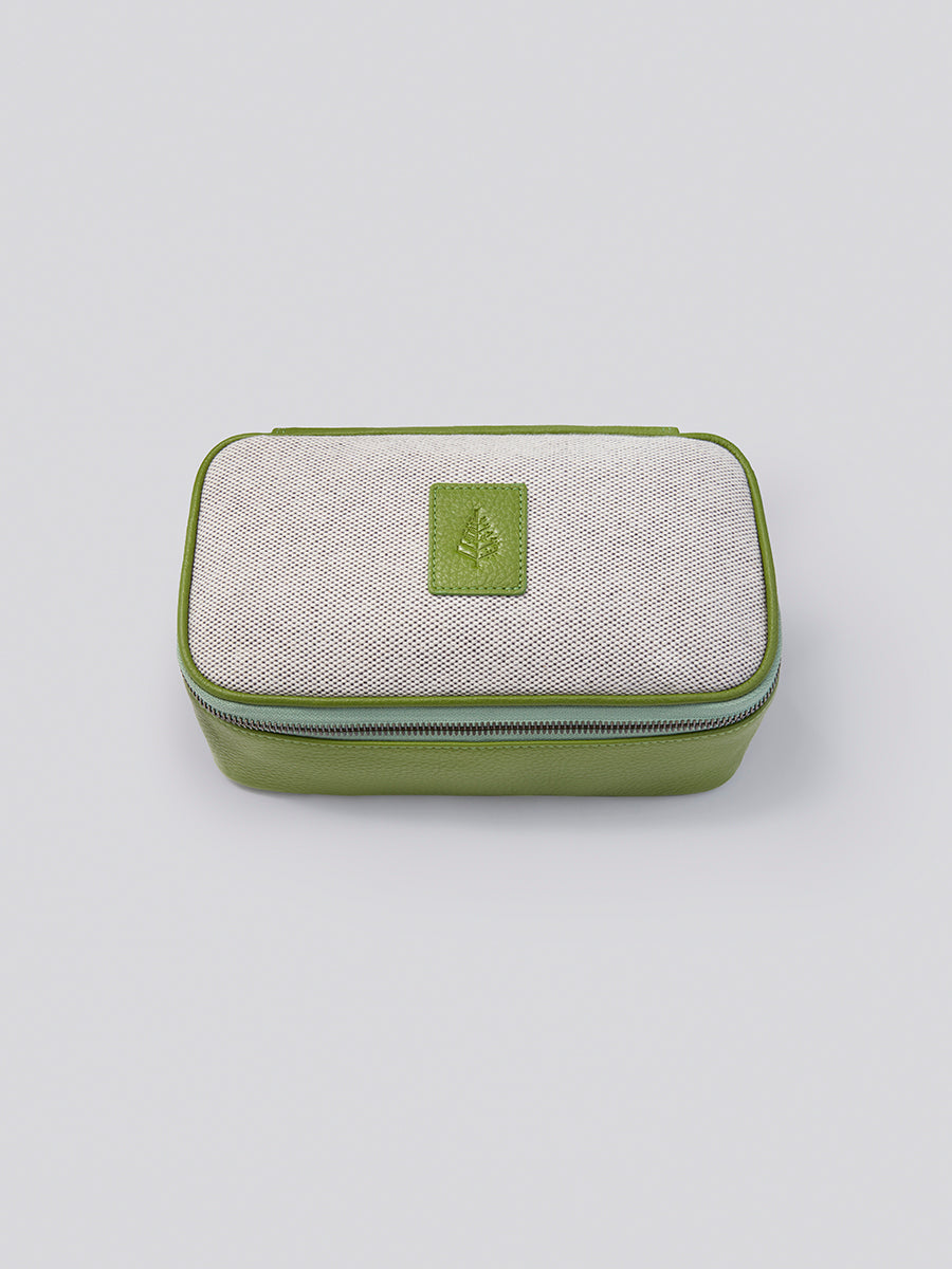 The Tech Case - Four Seasons At Home