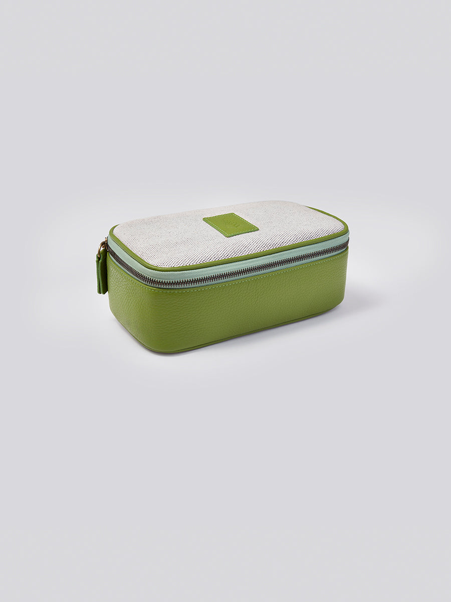 The Tech Case - Four Seasons At Home