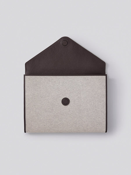 The Laptop Sleeve - Four Seasons At Home